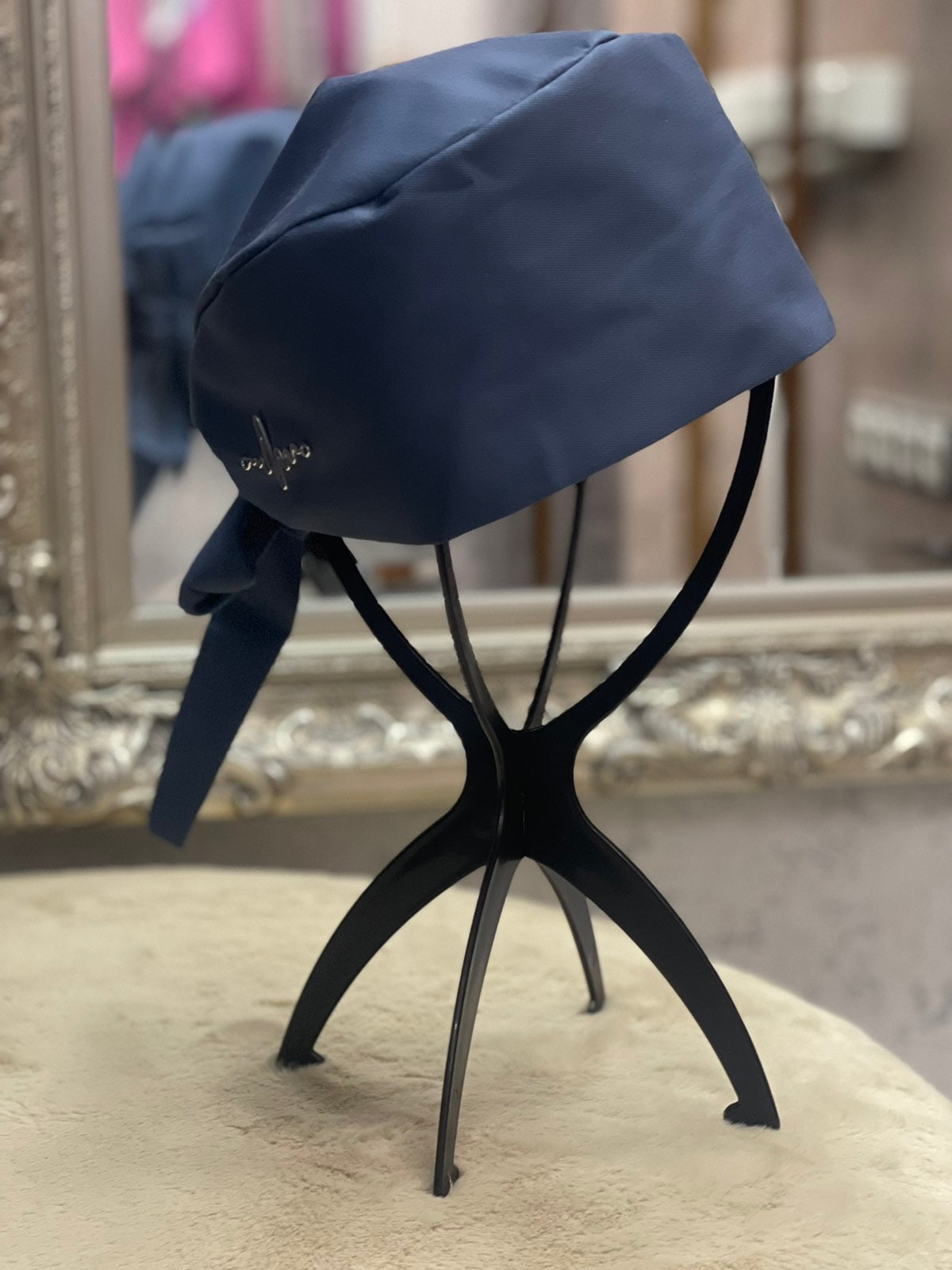 Унисекс хирургична шапка в тъмносиньо