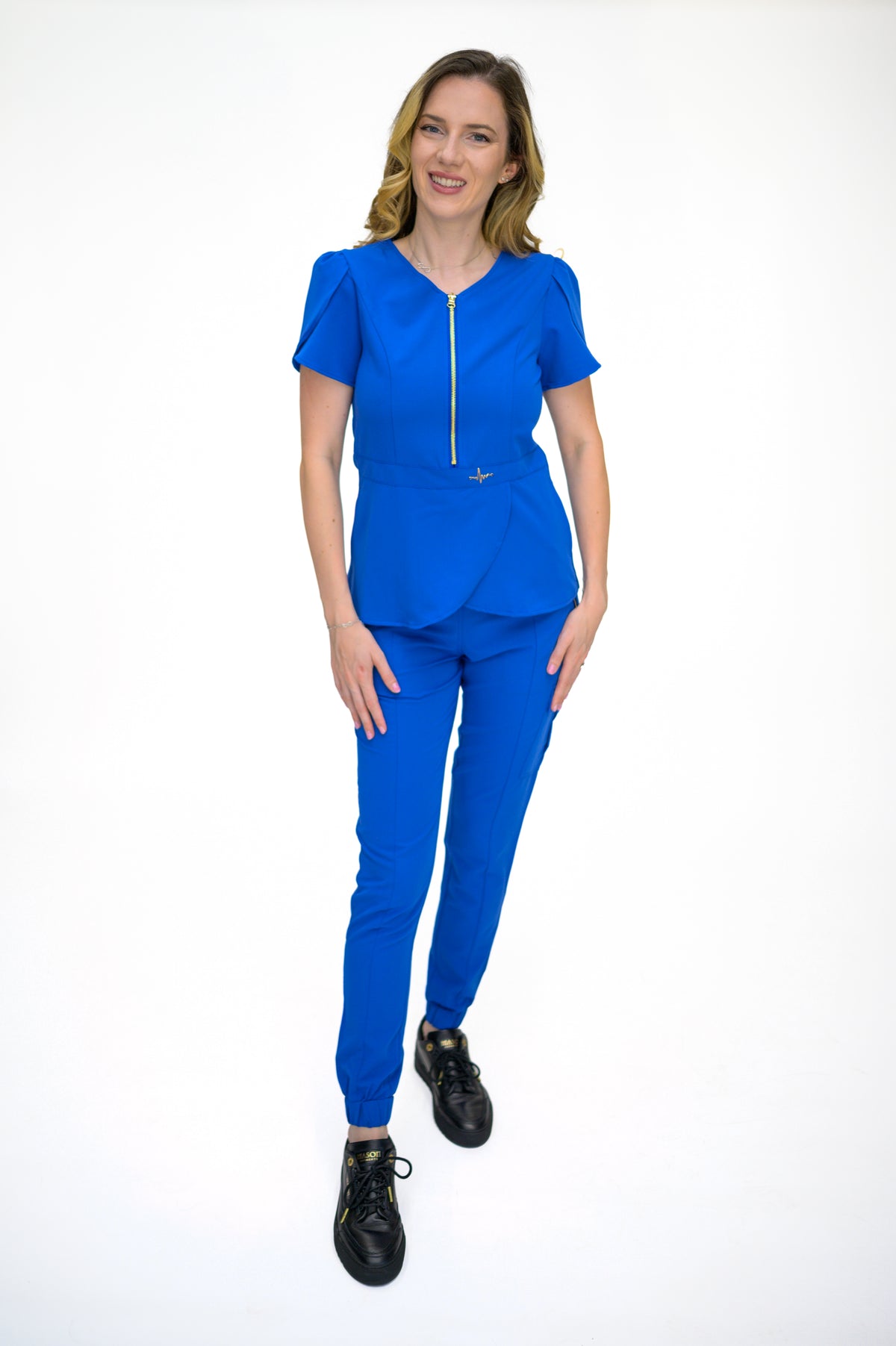 Mедицински екип Royal Blue Tulip