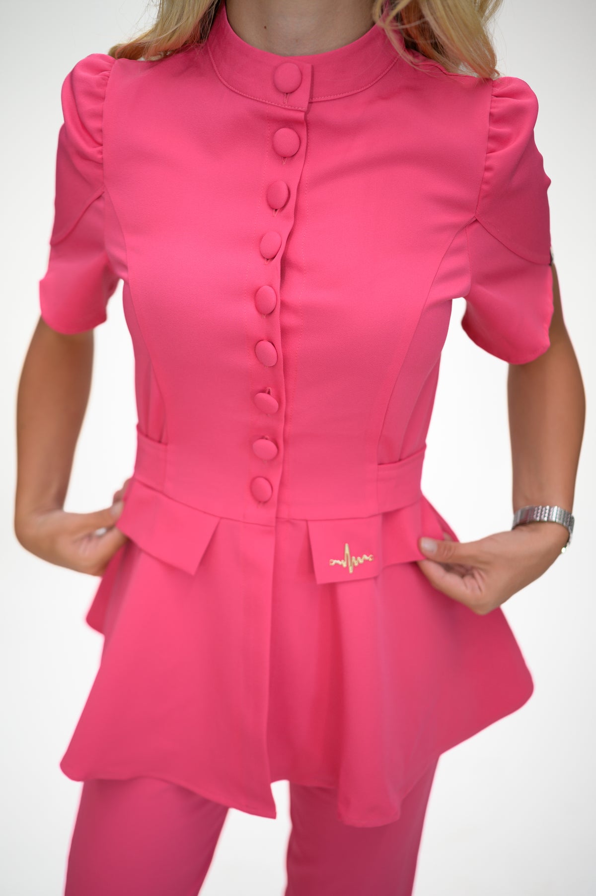 Медицински екип Button Up Vivid Pink
