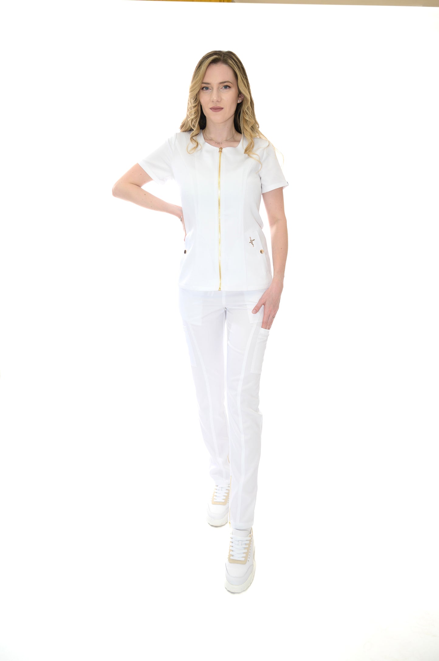 Медицински екип Classy & Refined White