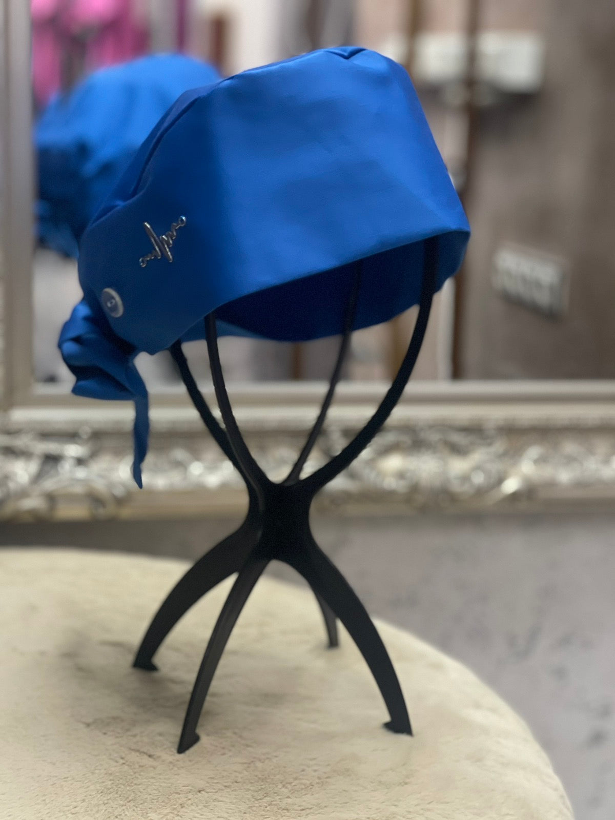 Унисекс хирургична шапка в кралско синьо